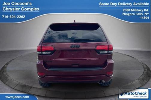 2022 Jeep Grand Cherokee Laredo