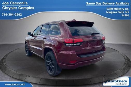 2022 Jeep Grand Cherokee Laredo