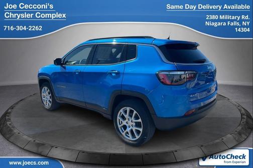 Laser Blue Pearlcoat 2023 Jeep Compass Latitude Lux