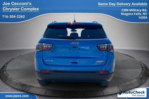 Laser Blue Pearlcoat 2023 Jeep Compass Latitude Lux