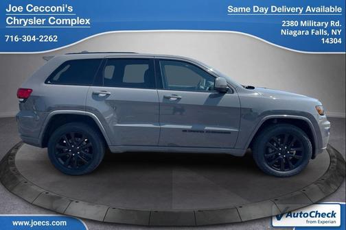 2022 Jeep Grand Cherokee Laredo