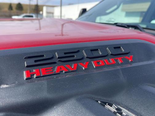 Molten Red Pearlcoat 2026 RAM 2500 Laramie