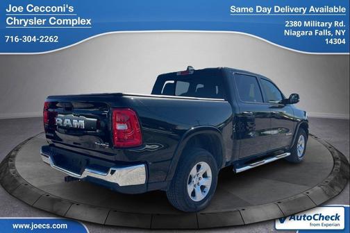 Diamond Black Crystal Pearlcoat 2025 RAM 1500 Big Horn/Lone Star