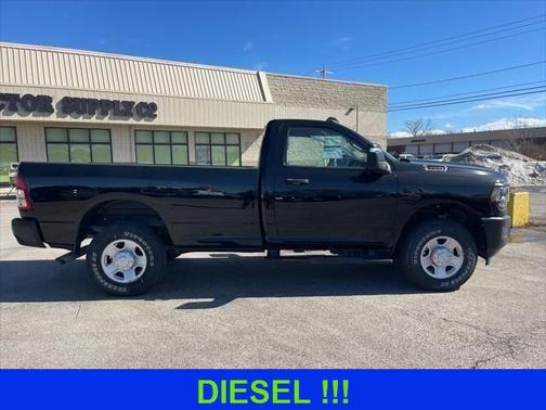 2024 RAM 3500 Tradesman Regular Cab 4x4 8' Box