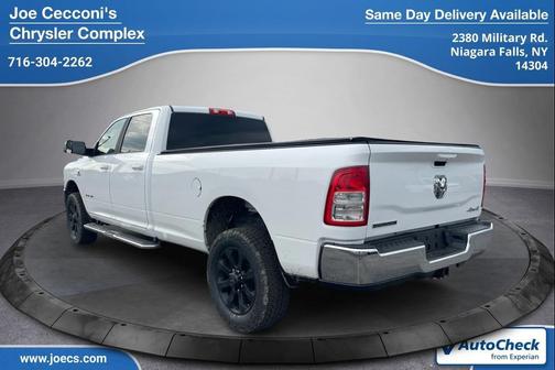 Bright White Clearcoat 2022 RAM 2500 Big Horn Crew Cab 4x4 8' Box