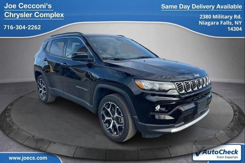 Diamond Black Crystal Pearlcoat 2025 Jeep Compass Limited