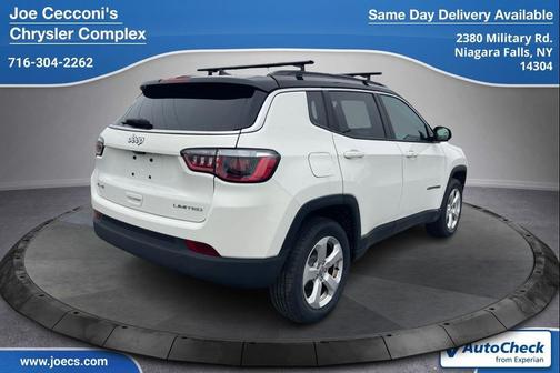 White Clearcoat 2018 Jeep Compass Latitude