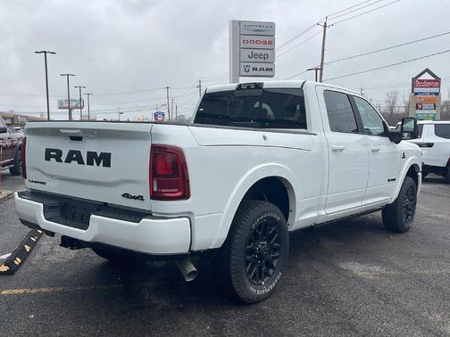 Bright White Clearcoat 2026 RAM 3500 Limited Crew Cab 4x4 6'4' Box
