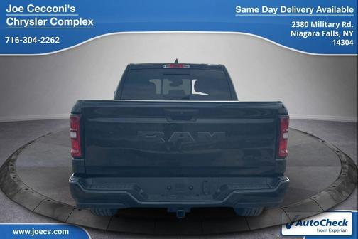 Diamond Black Crystal Pearlcoat 2025 RAM 1500 Tradesman
