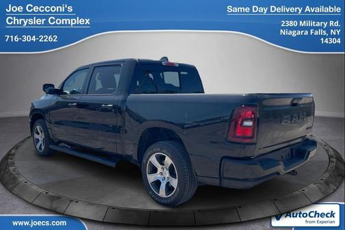 Diamond Black Crystal Pearlcoat 2025 RAM 1500 Tradesman