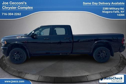 Diamond Black Crystal Pearlcoat 2021 RAM 3500 Limited Crew Cab 4x4 8' Box
