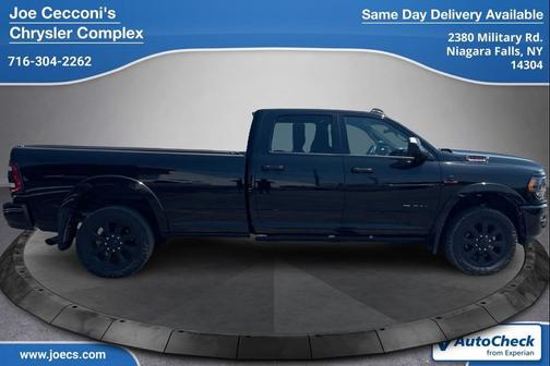 Diamond Black Crystal Pearlcoat 2021 RAM 3500 Limited Crew Cab 4x4 8' Box