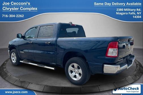 Patriot Blue Pearlcoat 2023 RAM 1500 Big Horn/Lone Star