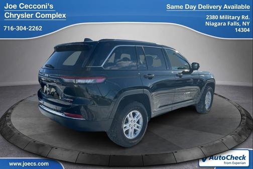 2023 Jeep Grand Cherokee Laredo