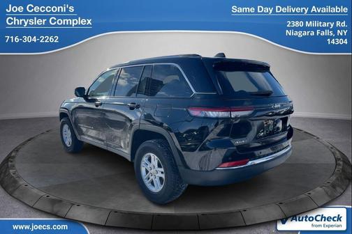 2023 Jeep Grand Cherokee Laredo