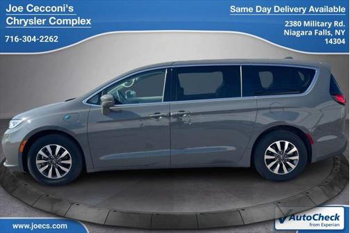 2022 Chrysler Pacifica Hybrid Touring L