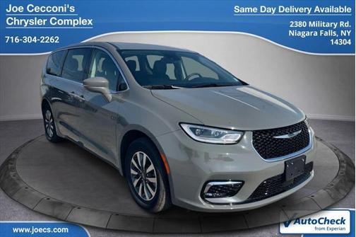 2022 Chrysler Pacifica Hybrid Touring L