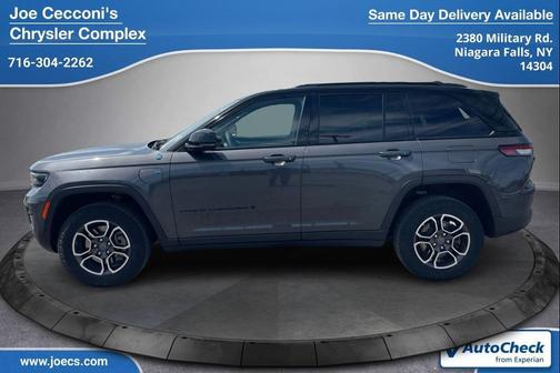 Baltic Gray Metallic Clearcoat 2023 Jeep Grand Cherokee 4xe Trailhawk