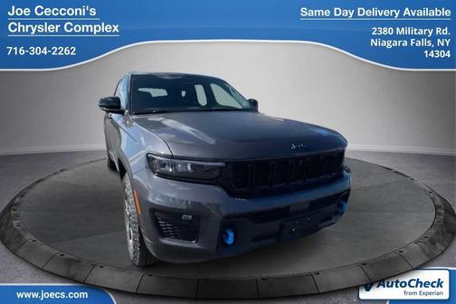 Baltic Gray Metallic Clearcoat 2023 Jeep Grand Cherokee 4xe Trailhawk