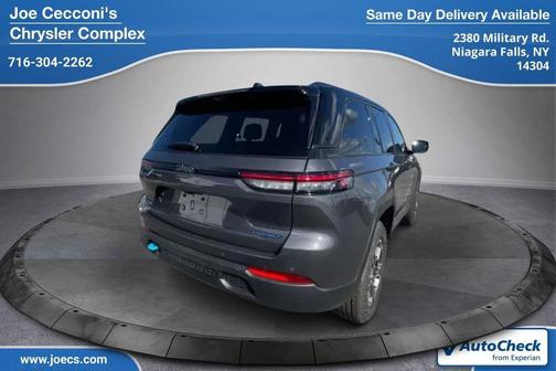 Baltic Gray Metallic Clearcoat 2023 Jeep Grand Cherokee 4xe Trailhawk