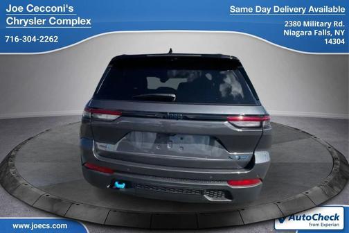 Baltic Gray Metallic Clearcoat 2023 Jeep Grand Cherokee 4xe Trailhawk