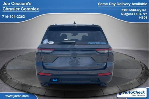 Baltic Gray Metallic Clearcoat 2023 Jeep Grand Cherokee 4xe Trailhawk