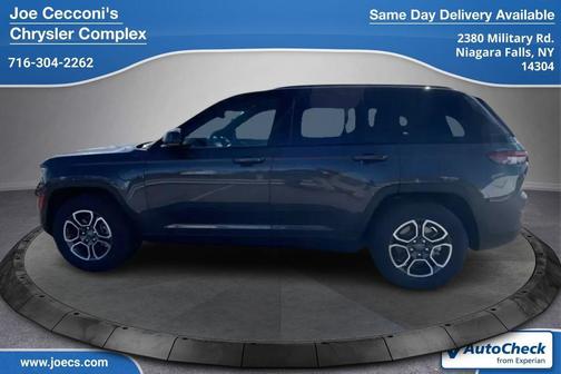 Baltic Gray Metallic Clearcoat 2023 Jeep Grand Cherokee 4xe Trailhawk