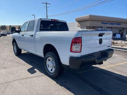 2024 RAM 3500 Tradesman Crew Cab 4x4 6'4' Box