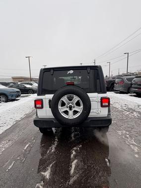 2022 Jeep Wrangler Sport S