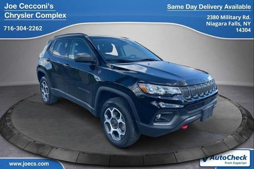Diamond Black Crystal Pearlcoat 2022 Jeep Compass Trailhawk