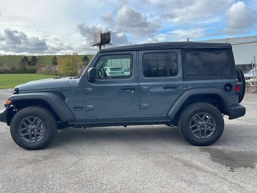 2025 Jeep Wrangler Sport S