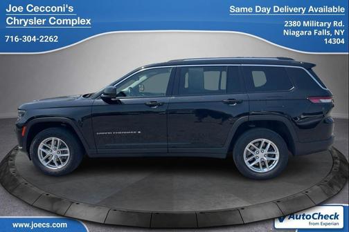 Diamond Black Crystal Pearlcoat 2022 Jeep Grand Cherokee L Laredo