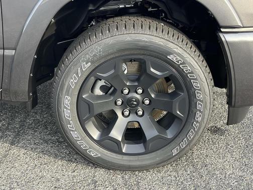 Granite Crystal Clearcoat Metallic 2026 RAM 1500 Big Horn
