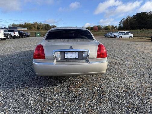 2011 Lincoln Town Car Signature L