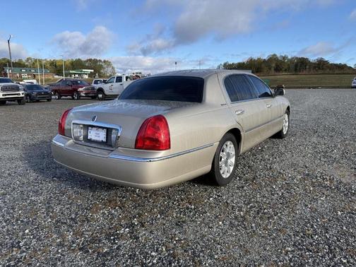 2011 Lincoln Town Car Signature L