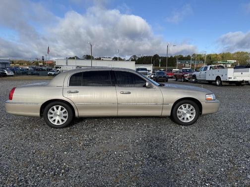 2011 Lincoln Town Car Signature L