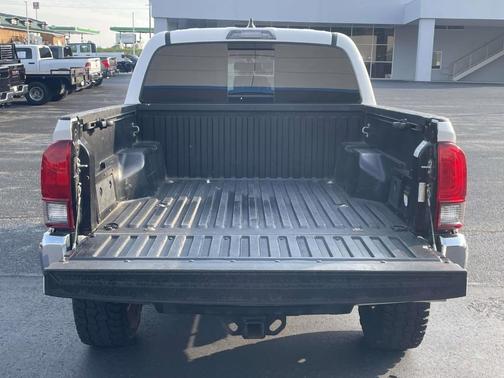 Super White 2017 Toyota Tacoma TRD Off Road