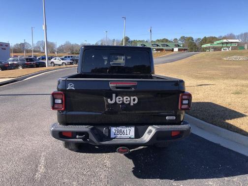 2022 Jeep Gladiator Overland