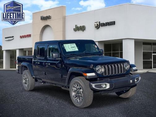 Black Clearcoat 2026 Jeep Gladiator Sport