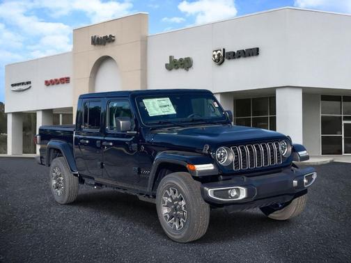 Black Clearcoat 2026 Jeep Gladiator Sport