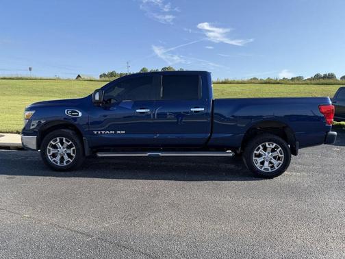 2017 Nissan Titan XD SV