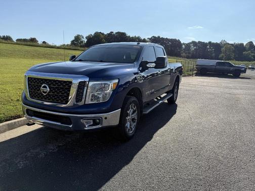 2017 Nissan Titan XD SV
