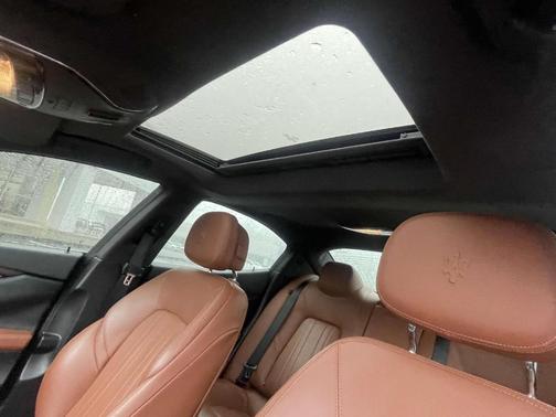 2016 Maserati Ghibli S