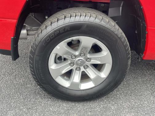 Flame Red Clearcoat 2024 RAM 1500 Laramie