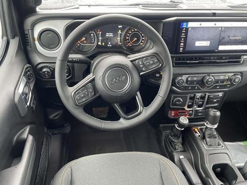 2026 Jeep Gladiator Sport