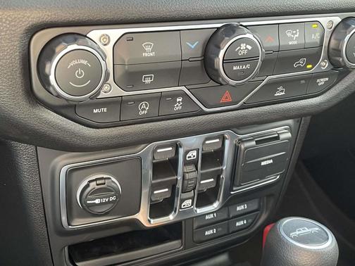 Anvil Clearcoat 2025 Jeep Gladiator Sport