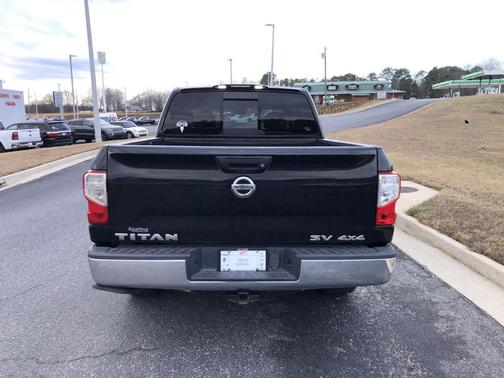 2018 Nissan Titan SV