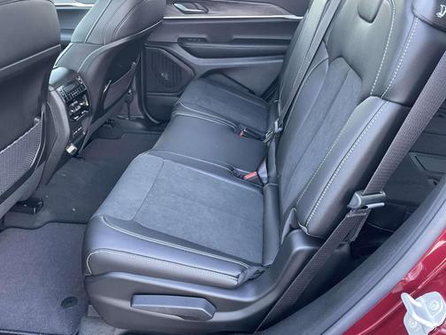 Velvet Red Pearlcoat 2026 Jeep Grand Cherokee L Laredo