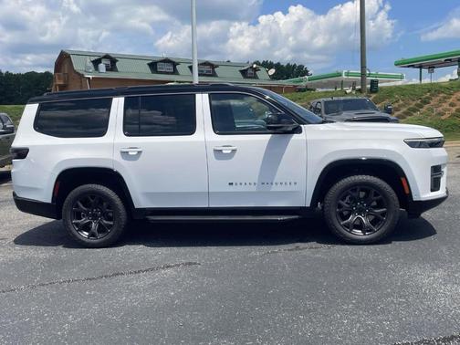 Bright White Clearcoat 2026 Jeep Grand Wagoneer UPLAND