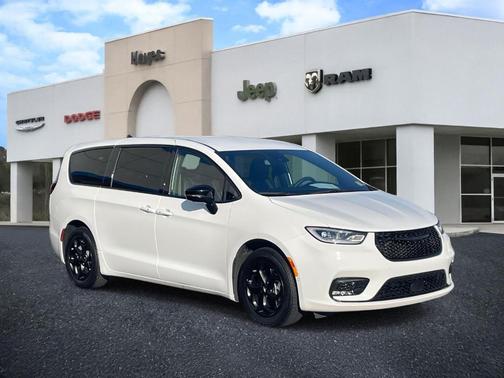 2024 Chrysler Pacifica Hybrid Select